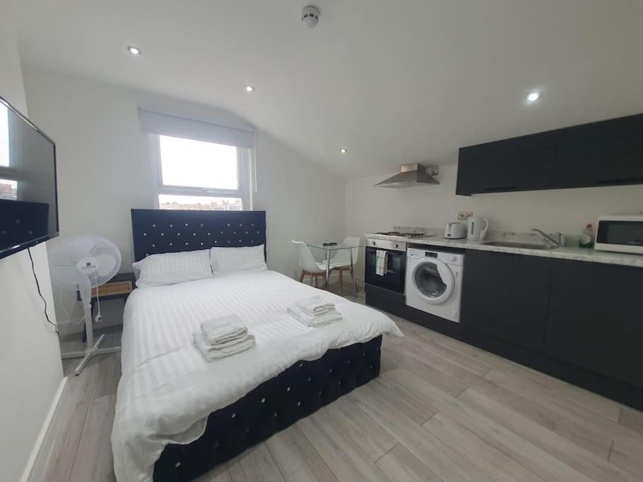 4 Apartment